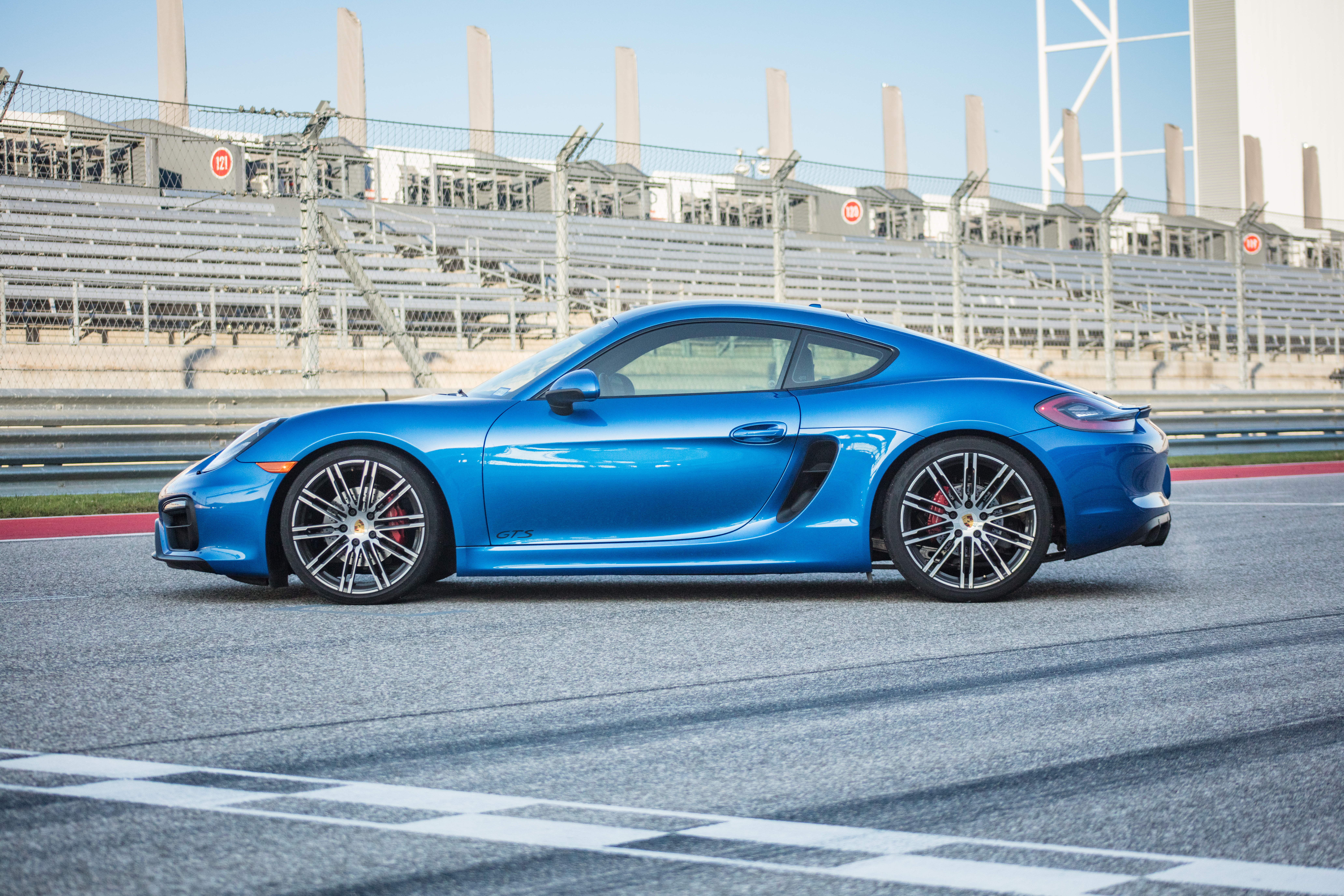 Porsche Cayman GTS 4.0 (COTA) Image 2